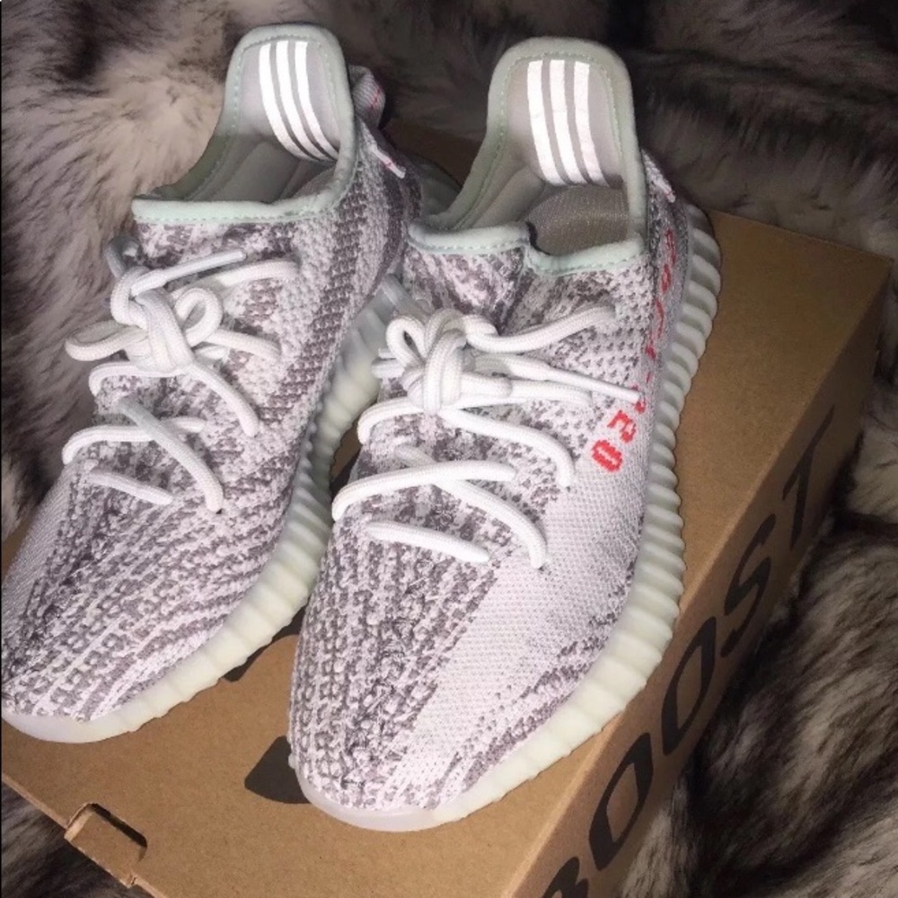Yeezy blue tint, size 5.5W 4M